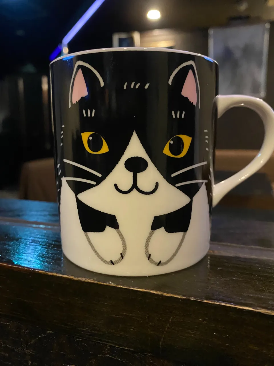 ハチワレマグカップ頂きました🐈